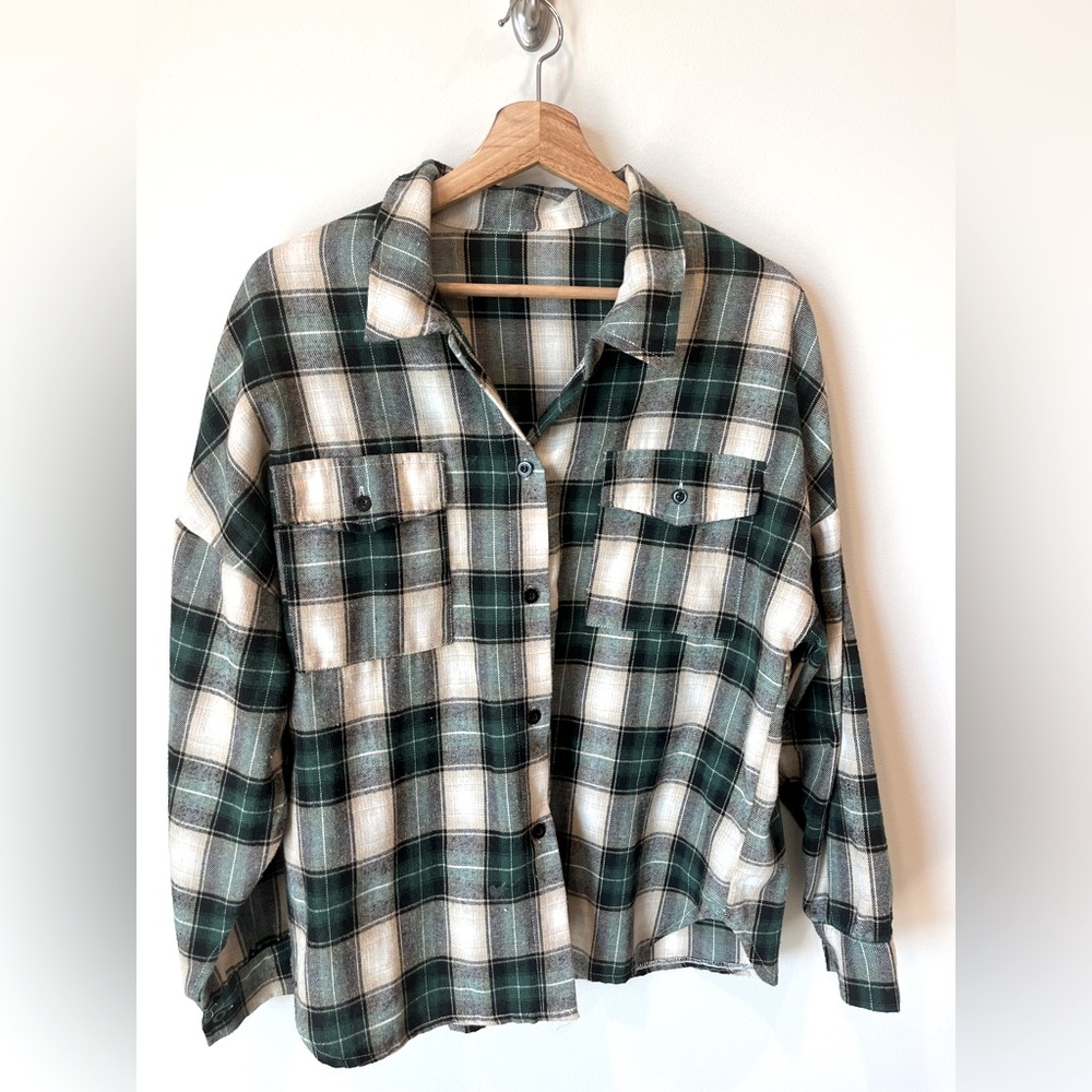 Flannel, plaid button up. Size small. Unknown brand. NWOT